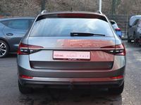 Gebraucht Skoda Superb Style 200 PS (147 kW) 2022 Grau metallic Kombi
