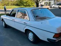 Gebraucht Mercedes 200 109 PS (80 kW) 1982 Weiß Limousine