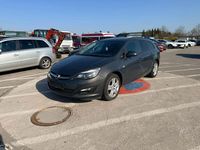 Gebraucht Opel Astra Edition 165 PS (121 kW) 2014 Grau Limousine