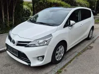 Gebraucht Toyota Verso Skyview Edition 112 PS (82 kW) 2015 Weiß Van / Kleinbus