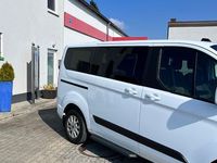 Gebraucht Ford Tourneo 131 PS (96 kW) 2020 Weiß Van / Kleinbus