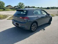 Używany VW Golf VIII Active 110 KM (80 kW) 2021 Szary Sedan/Limuzyna