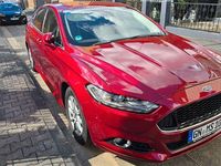 Gebraucht Ford Mondeo Titanium 160 PS (117 kW) 2016 Rot Limousine