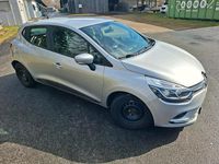 Gebraucht Renault Clio IV 90 PS (66 kW) 2016 Silber Limousine