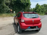 Gebraucht Dacia Sandero Stepway 90 PS (66 kW) 2013 Rot Limousine