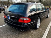 Gebraucht Mercedes E320 Avantgarde 224 PS (164 kW) 2006 Schwarz Limousine