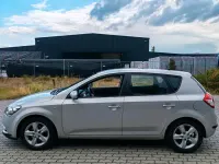 Gebraucht Kia Ceed Edition 7 125 PS (91 kW) 2012 Silber Kleinwagen
