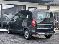 Gebraucht Dacia Dokker Stepway 116 PS (85 kW) 2017 Schwarz Van / Kleinbus