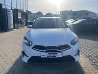 Neu Kia Ceed 140 PS (102 kW) 2025 Weiß Kleinwagen