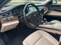 Gebraucht BMW 740 326 PS (239 kW) 2012 Blau Limousine
