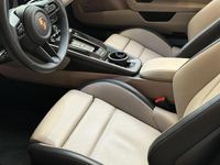 Gebraucht Porsche 911 Carrera Cabriolet 394 PS (289 kW) 2024 Grau Cabrio