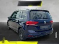 Gebraucht VW Touran Highline 150 PS (110 kW) 2019 Blau metallic Van / Kleinbus