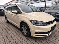 Gebraucht VW Touran 150 PS (110 kW) 2024 Beige Van / Kleinbus