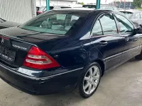 Gebraucht Mercedes C180 143 PS (105 kW) 2003 Blau Limousine