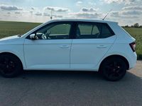 Gebraucht Skoda Fabia 75 PS (55 kW) 2015 Weiß