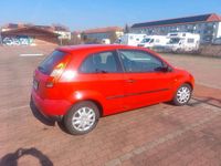 Gebraucht Ford Fiesta 60 PS (44 kW) 2004 Rot Kleinwagen