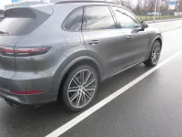 Gebraucht Porsche Cayenne 441 PS (324 kW) 2020 Grau SUV