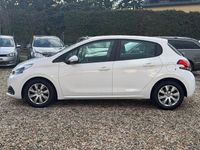 Gebraucht Peugeot 208 Active 102 PS (75 kW) 2019 Weiß Kleinwagen