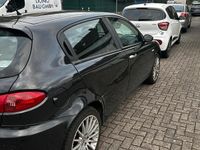 Gebraucht Alfa Romeo 147 101 PS (74 kW) 2009 Schwarz Kleinwagen