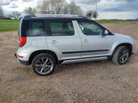 Używany Skoda Yeti 140 KM (102 kW) 2015 Srebrny SUV