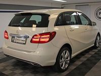 Gebraucht Mercedes B220 184 PS (135 kW) 2016 Weiß Van / Kleinbus