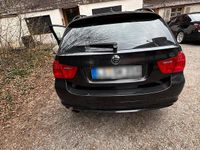 Gebraucht BMW 318 143 PS (105 kW) 2009 Schwarz Kleinwagen