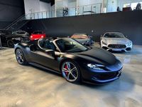 Neu Ferrari 296 829 PS (609 kW) 2025 Schwarz Cabrio