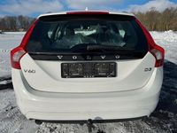 Gebraucht Volvo V60 163 PS (119 kW) 2017 Weiß Kombi