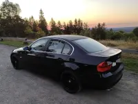 Second-hand BMW 325 Sport Line 218 CP (160 kW) 2006 Negru Berlinǎ