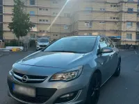 Gebraucht Opel Astra 130 PS (95 kW) 2013 Silber Kleinwagen