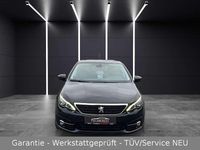 Gebraucht Peugeot 308 Active 110 PS (80 kW) 2018 Noir perla nera Kleinwagen