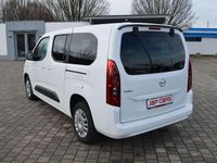 Gebraucht Opel Combo Life Elegance 131 PS (96 kW) 2022 Jadeweiß Van / Kleinbus