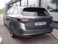 Neu Skoda Superb 193 PS (141 kW) 2025 Graphitegrau Kombi