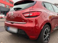 Gebraucht Renault Clio IV 90 PS (66 kW) 2016 Rot Limousine