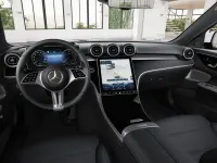 Gebraucht Mercedes C200 Avantgarde 163 PS (119 kW) 2024 Weiß Limousine