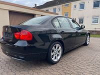 Gebraucht BMW 316 116 PS (85 kW) 2010 Schwarz Limousine