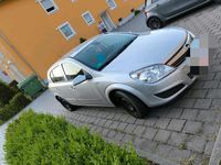 Gebraucht Opel Astra 116 PS (85 kW) 2008 Silber Limousine