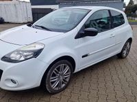 Gebraucht Renault Clio II Night&Day 101 PS (74 kW) 2011 Weiß Kleinwagen