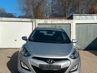 Gebraucht Hyundai i30 99 PS (72 kW) 2015 Grau Kombi