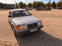Gebraucht Mercedes 230 132 PS (97 kW) 1989 Grau Coupé