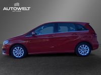 Gebraucht Mercedes B200 156 PS (114 kW) 2017 Rot Van / Kleinbus