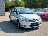 Gebraucht Toyota Verso Edition 132 PS (97 kW) 2011 Silber Van / Kleinbus
