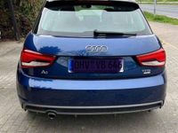 gebraucht Audi A1 Sportback TFSI 1.0 Blau Metallic, Dach schwarz 1. Hand