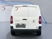 Gebraucht Peugeot Partner Premium 102 PS (75 kW) 2019 Weiss Van / Kleinbus