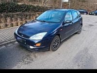 Gebraucht Ford Focus 100 PS (73 kW) 1999 Blau Kleinwagen