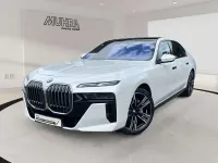 Gebraucht BMW 740 M Sport 299 PS (219 kW) 2025 Mineralweiss Limousine