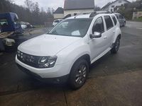 Gebraucht Dacia Duster Lauréate 125 PS (91 kW) 2015 Weiß SUV