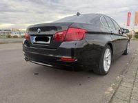 Gebraucht BMW 520 Sport Line 190 PS (139 kW) 2014 Schwarz Limousine