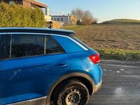 Second-hand VW T-Roc 150 CP (110 kW) 2018 Albastru SUV