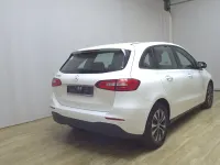Gebraucht Mercedes B200 150 PS (110 kW) 2019 Weiss Kleinwagen